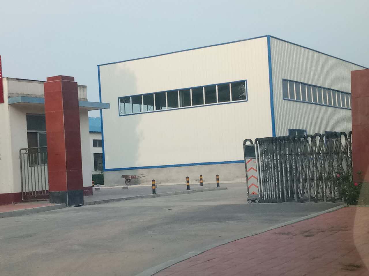 廠外展示 南皮縣德宇五金制品廠的五金匠心之路